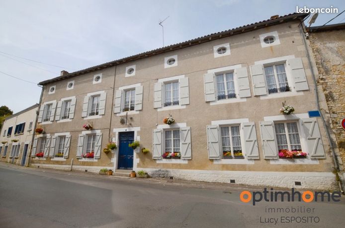 Maison 12 pièces 446 m²