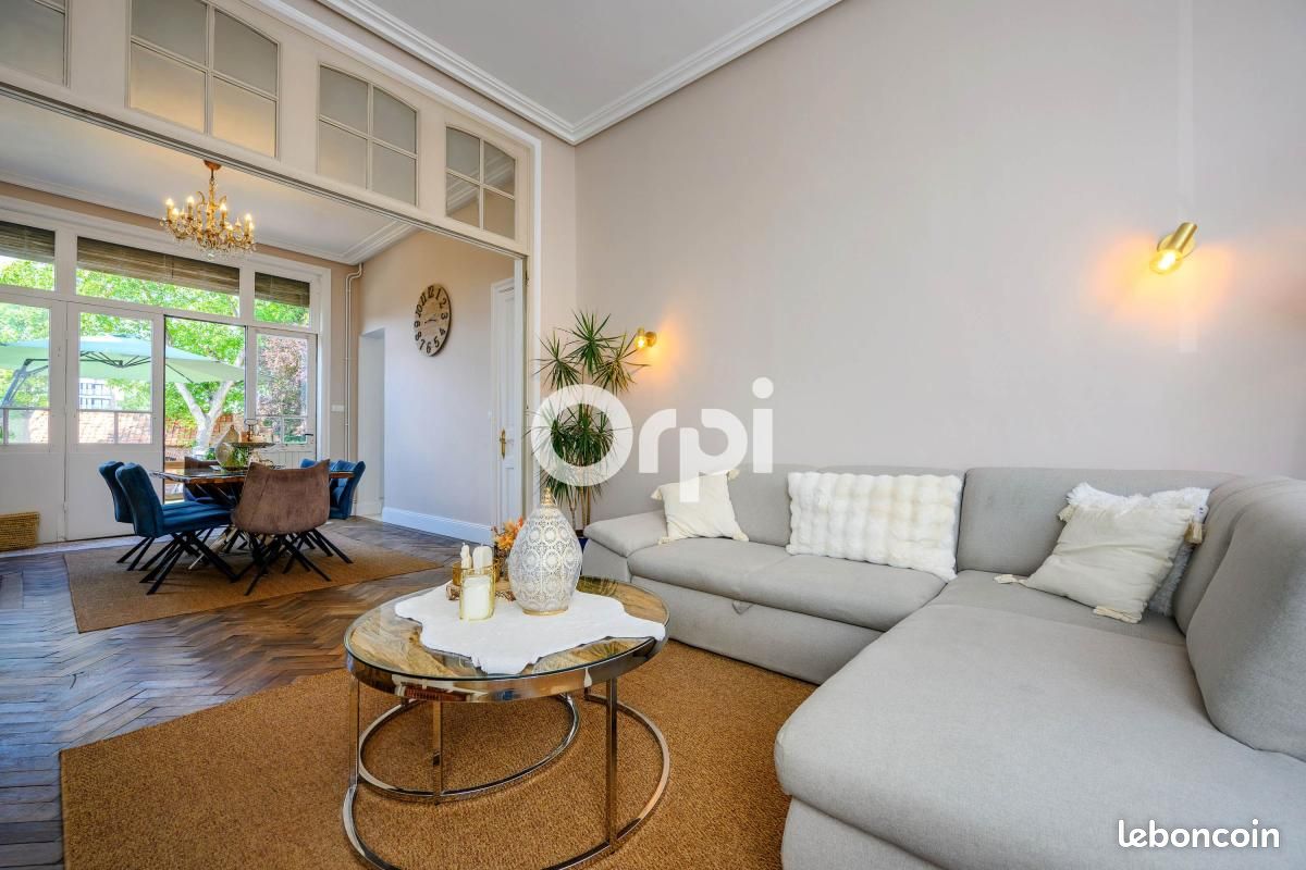 Maison 8 pièces 195 m² · à Comines · 195 m² · 369 250 €