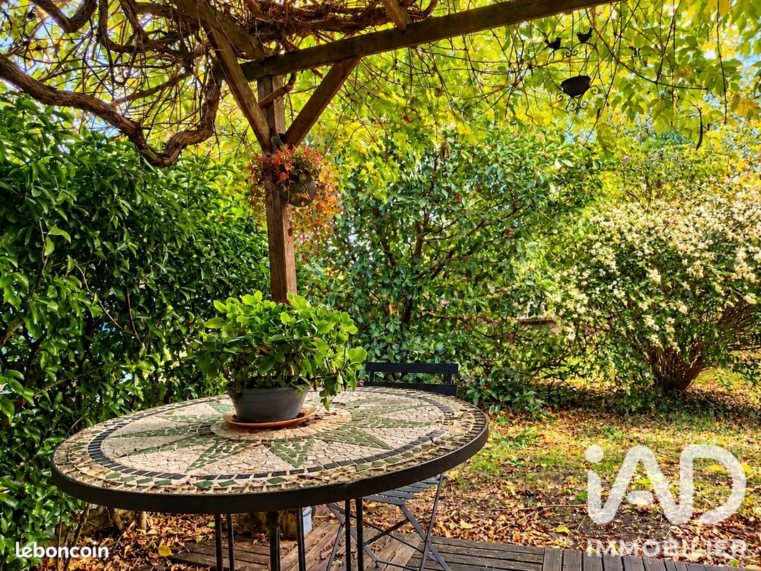Maison 5 pièces 100 m² · à Saint-Seurin-sur-l'Isle · 100 m² · 129 500 €
