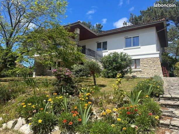 Propriété 8 pièces 204 m²