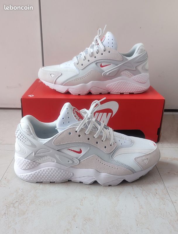 Nike Air Huarache Runner blanche taille 41 très rare Chaussures