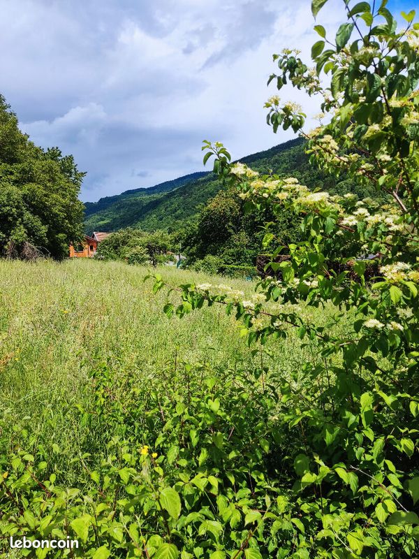 Terrain 1836 m² · à Allevard · 1 836 m² · 180 000 €