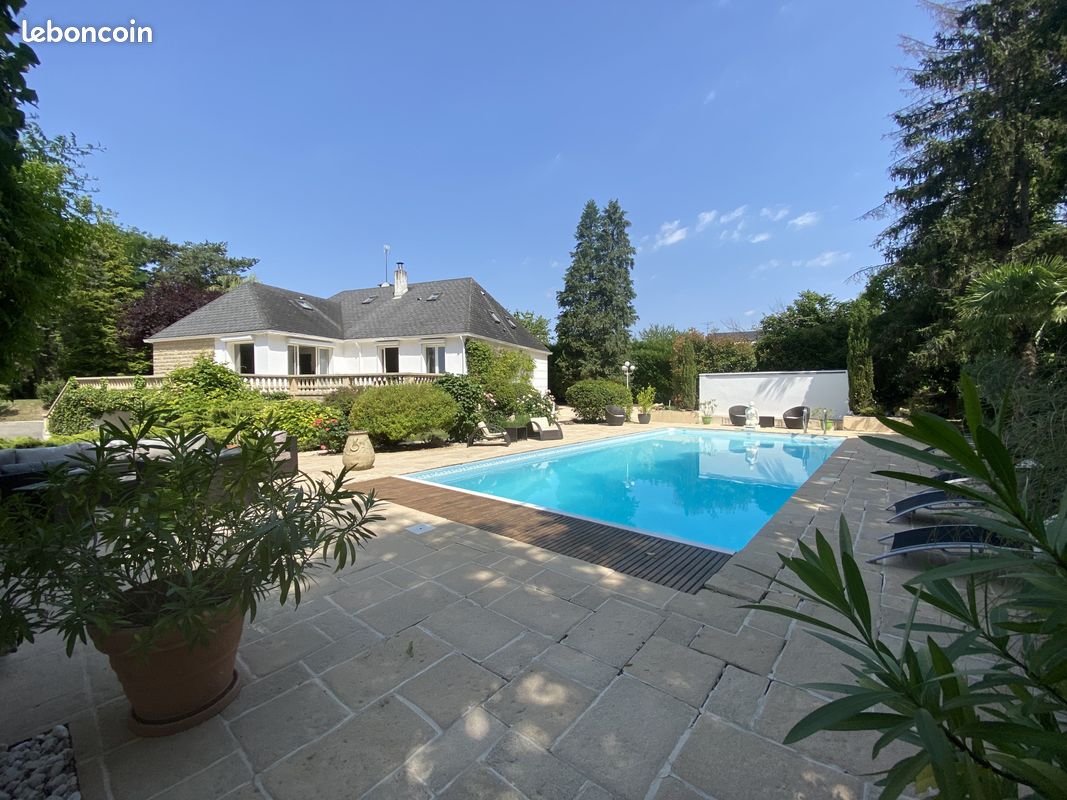 Maison 7 pièces 288 m² · à Varennes-Vauzelles · 288 m² · 527 000 €