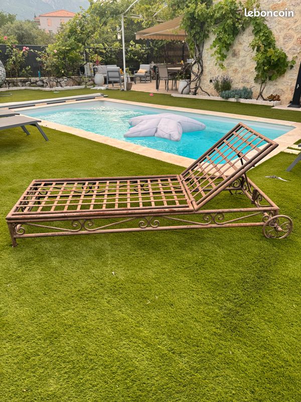 Bain de soleil fer forgé (image 1)