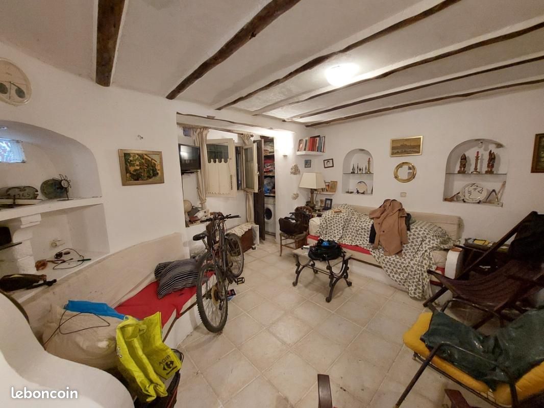 Appartement 1 pièce 27 m² · à Antibes · 27 m² · 180 000 €