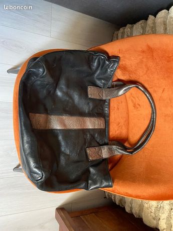 Sac Cabas Vintage Sabrina En Cuir Marron - Besace Porté Main - Taille Moyenne - Bon état, Petite Trace - Style BCBG Rétro