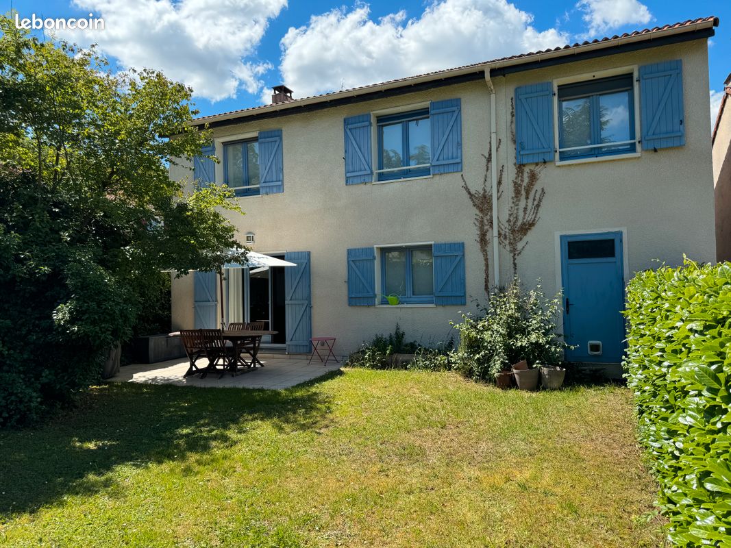 Maison 5 pièces 125 m² · à Francheville · 125 m² · 2 100 €/mois