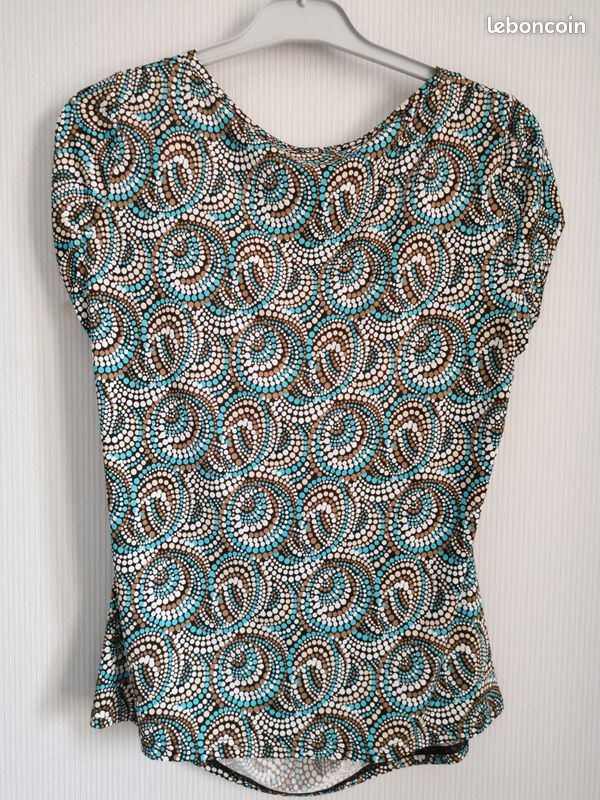 Blouse Fluide Patrice Bréal Taille 46 – Rouge Clair, Col Brodé, Base Volantée, Viscose, Neuve