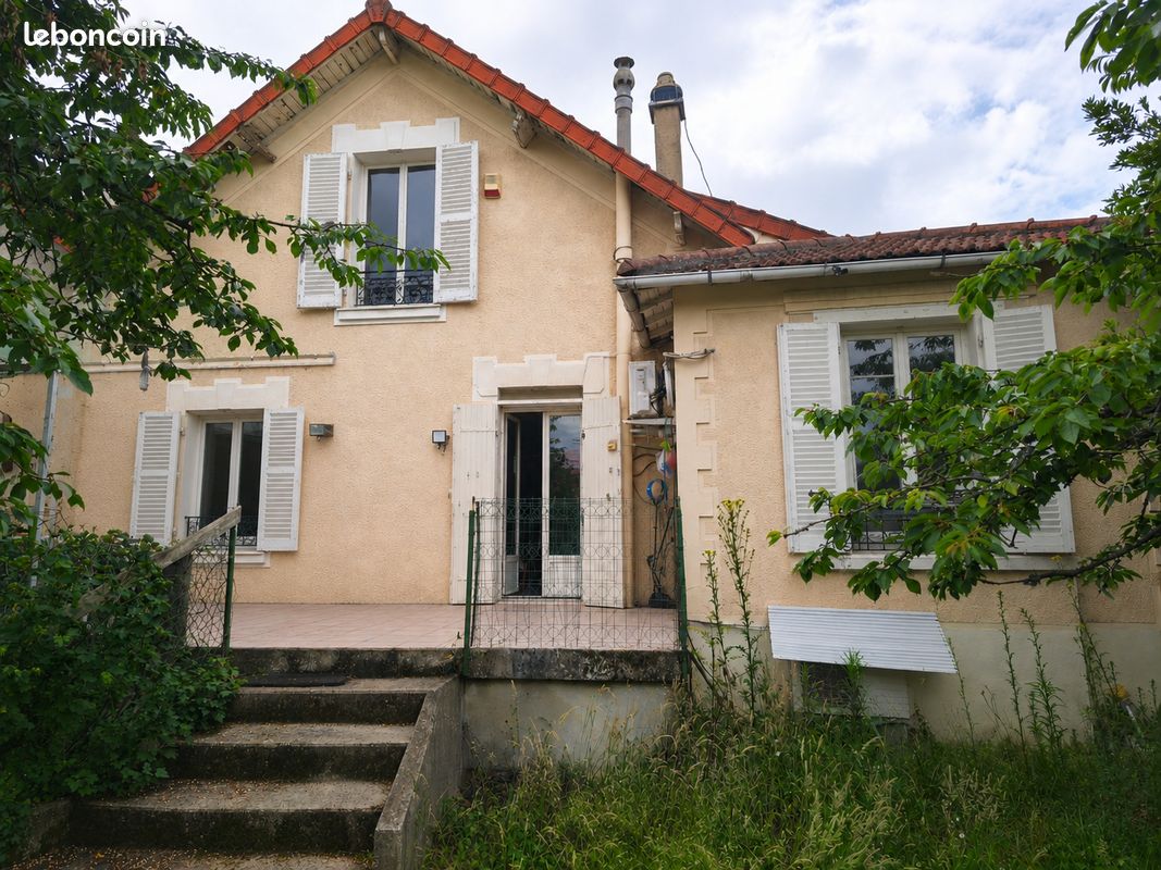 Maison 5 pièces 200 m² · à Créteil · 200 m² · 864 800 €