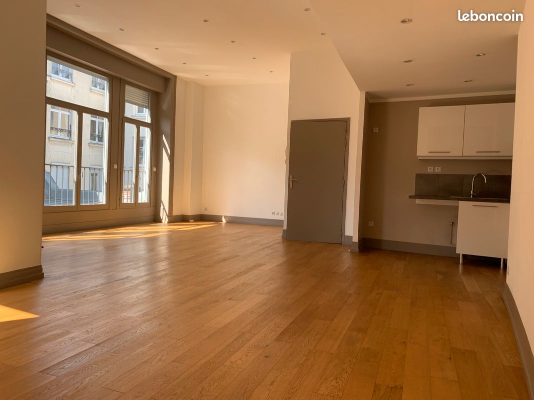Appartement 4 pièces 100 m² · à Lille · 100 m² · 2 084 €/mois