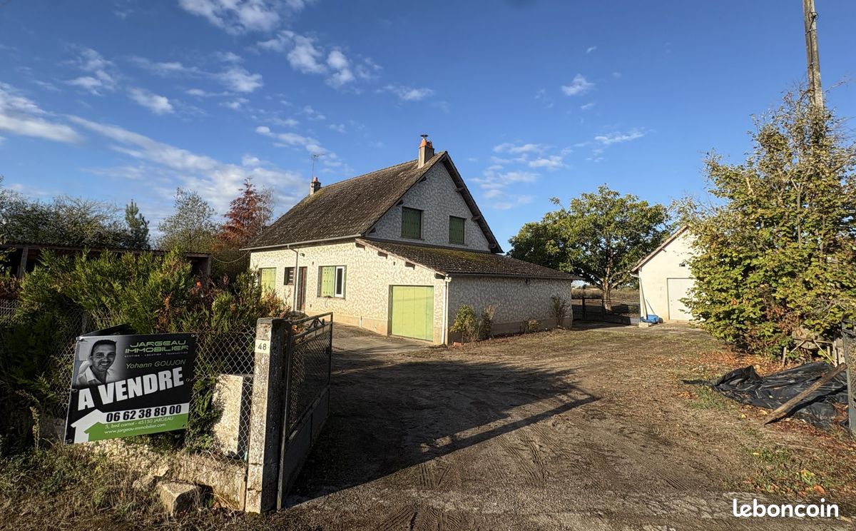 Maison 6 pièces 147 m² · à Férolles · 147 m² · 189 900 €