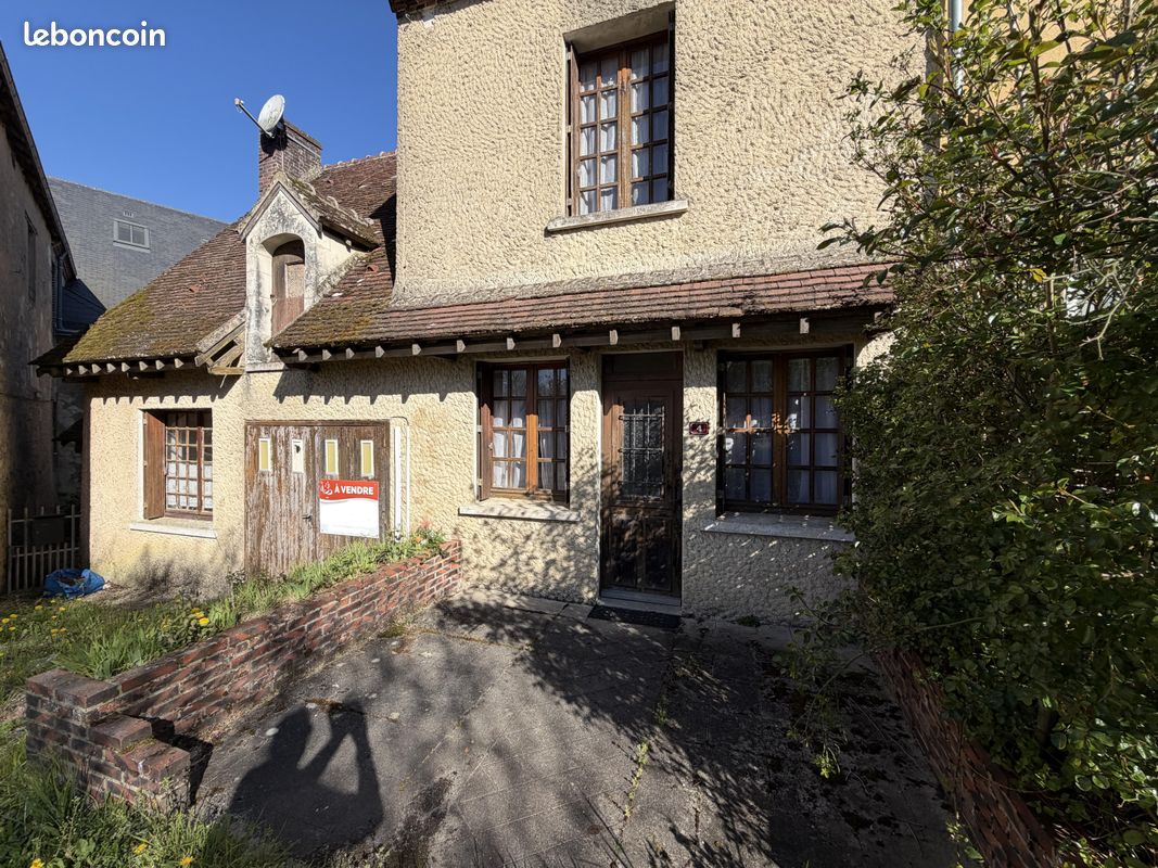Maison 6 pièces 120 m² · à Verrières · 120 m² · 132 000 €