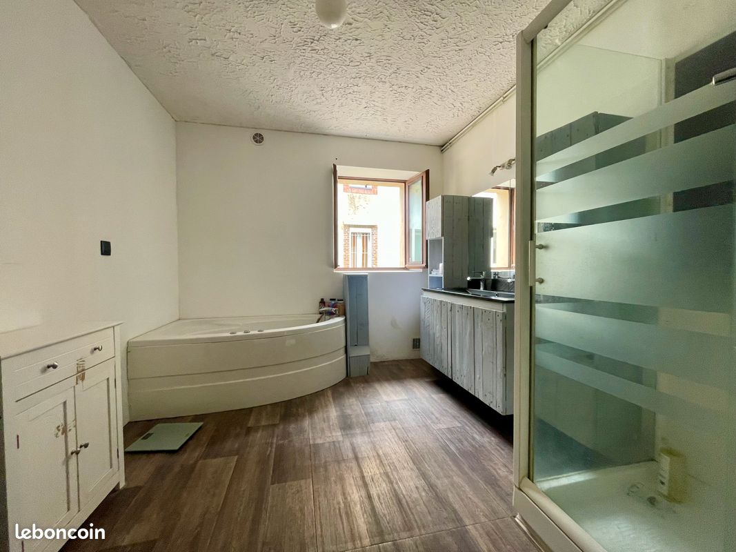 Maison 5 pièces 195 m² · à Vic-en-Bigorre · 195 m² · 134 500 €