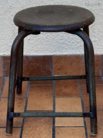 Tabouret industriel (image 3)