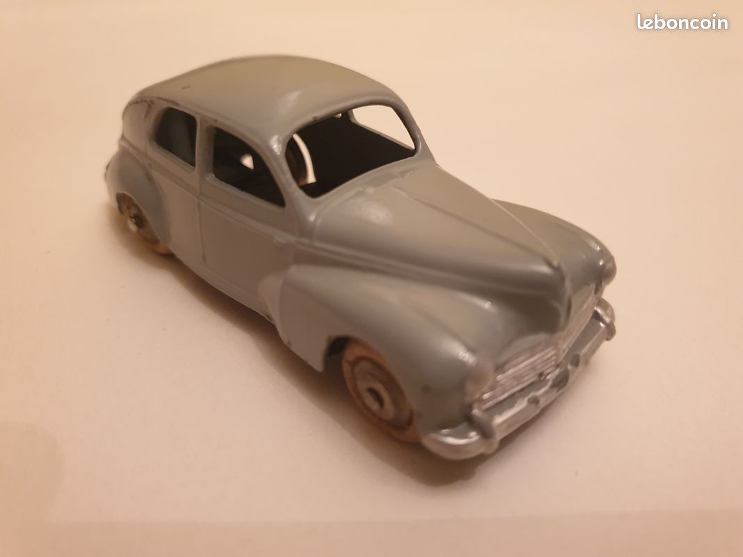 Dinky Toys Peugeot 203 gris/bleu ref 24 vintage