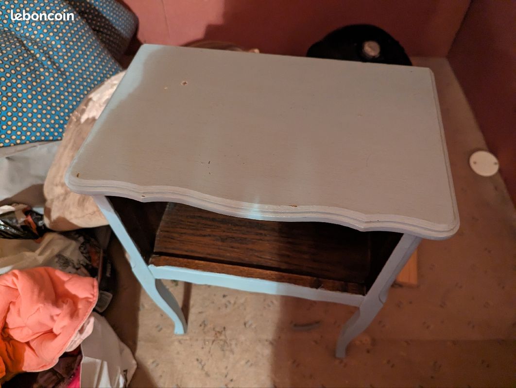 Table de chevet (image 1)