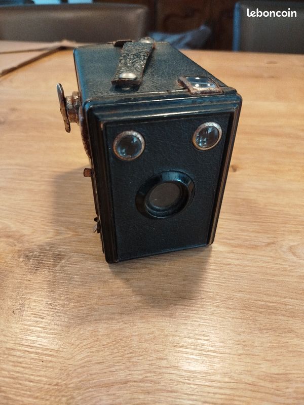 Ancien appareil photo reflex à double objectif | Photo Premium
