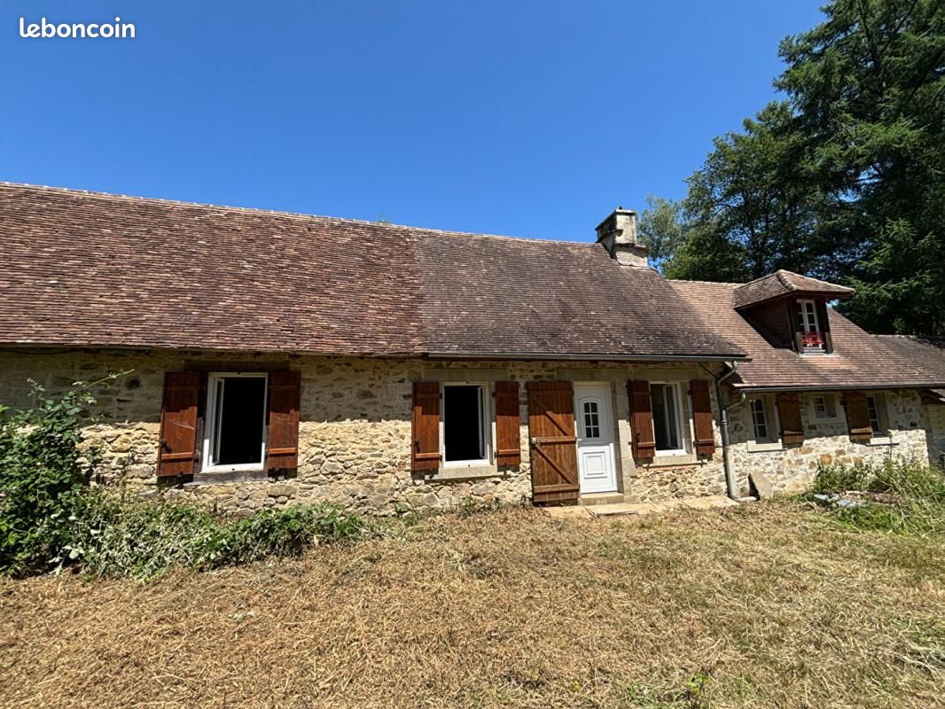 Maison 2 pièces 250 m² · à Bussière-Galant · 250 m² · 202 000 €