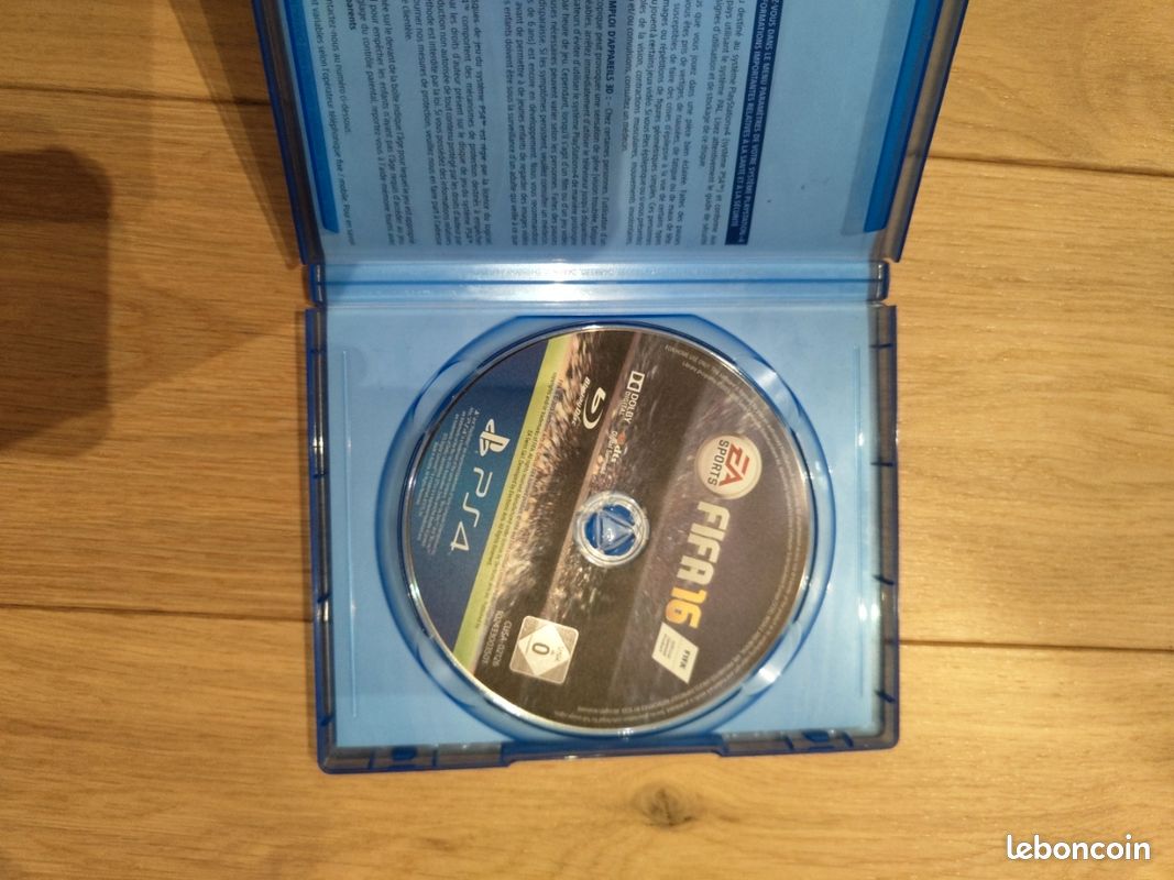 Electronic Arts FIFA 16 PS4 - Jeu de Football Standard