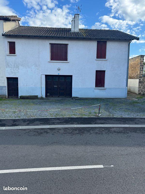 Maison 7 pièces 136 m² · à Saint-Pardoux-le-Lac · 136 m² · 75 700 €