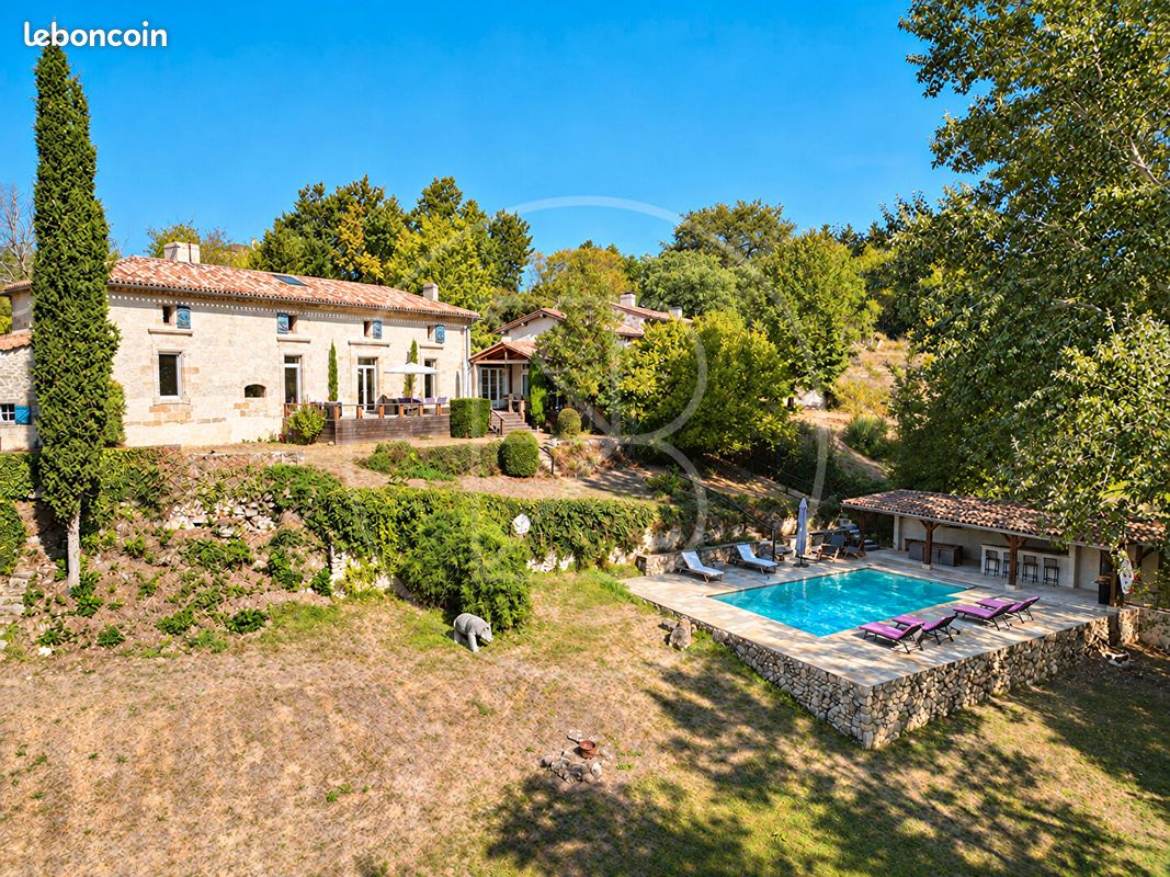 Maison 7 pièces 265 m² · à Saint-Émilion · 265 m² · 749 500 €