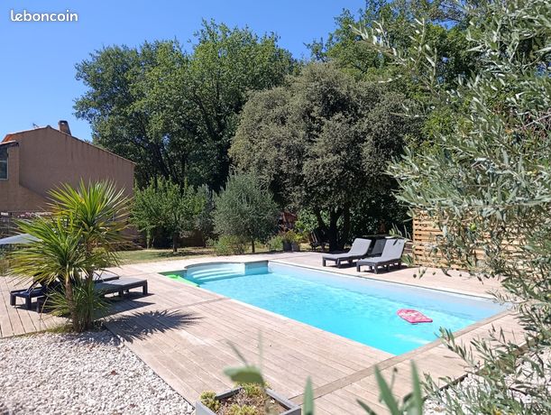 Haut de villa de 116m2 habitables avec jardin, piscine et dépendance de 24m²