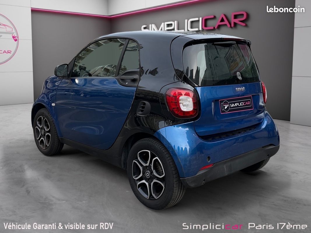 SMART FORTWO COUPE 1.0 71 ch SS BA6 Prime caméra de recul toit panoramique sièges chauffant apple carplay (image 17)