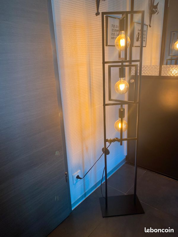 Lampe sur pied (image 3)