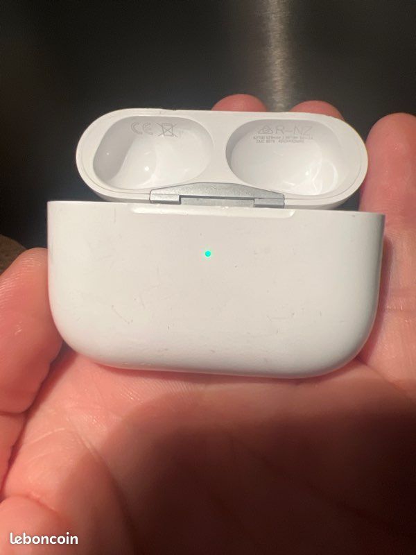 Boitier de charge Air Pod Pro - Accessoires tlphone & Objets connects