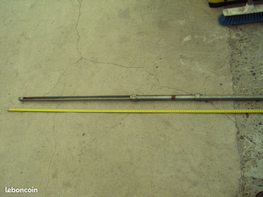 Supports clayettes, barres extensible pour banc forain (image 2)