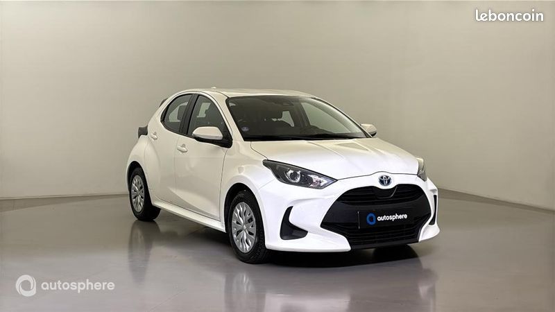Toyota Yaris 116h Dynamic 5p MY22 (image 3)