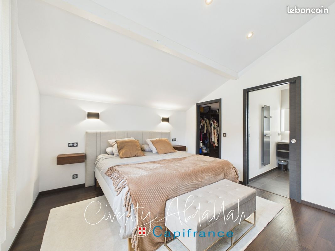 Maison 3 pièces 123 m² · à Fillière · 123 m² · 715 000 €