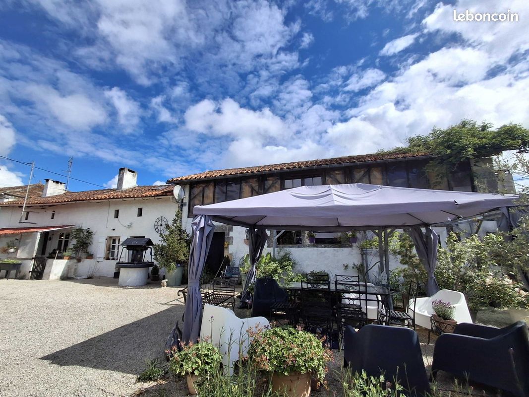 Maison 7 pièces 160 m² · à Chasseneuil-sur-Bonnieure · 160 m² · 262 500 €