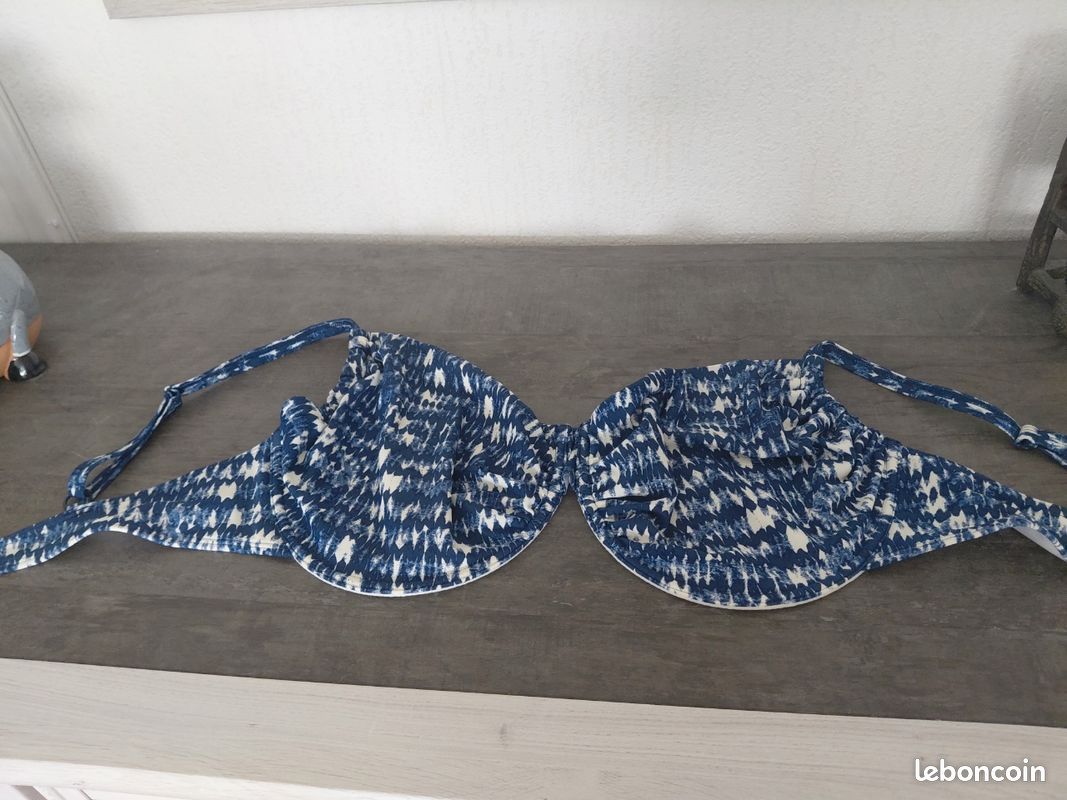 Vend maillot de bain la taille c'est 50 E (image 2)