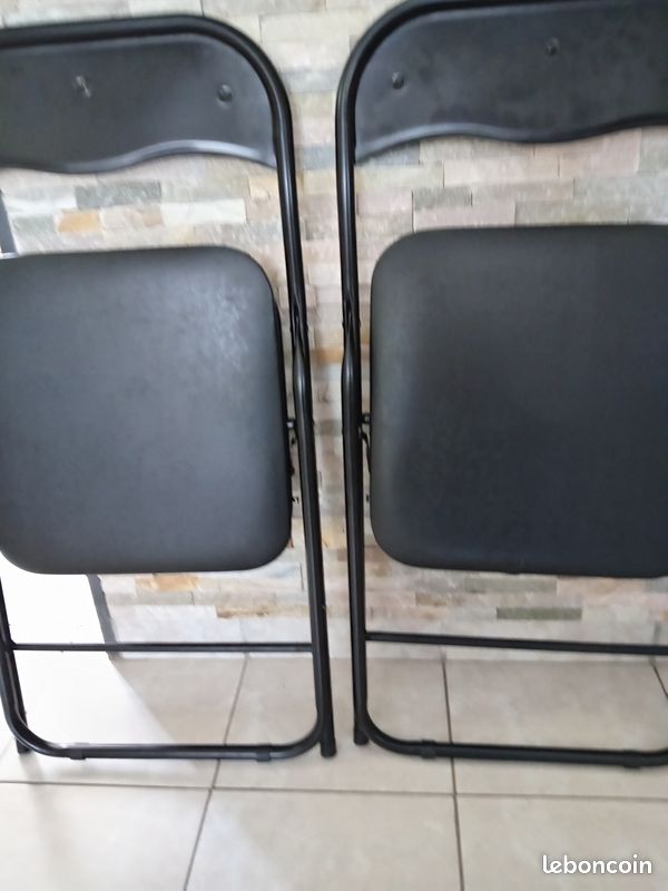 2 Chaises de Salle à Manger ou Réunion Porte à F