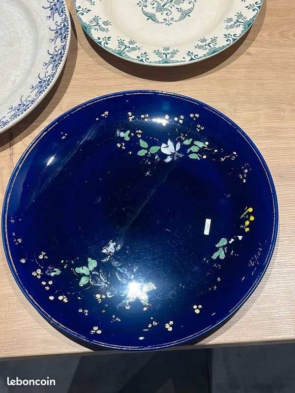 Lot de plats et assiettes anciennes porcelaine Giet terre de fer et divers (image 5)