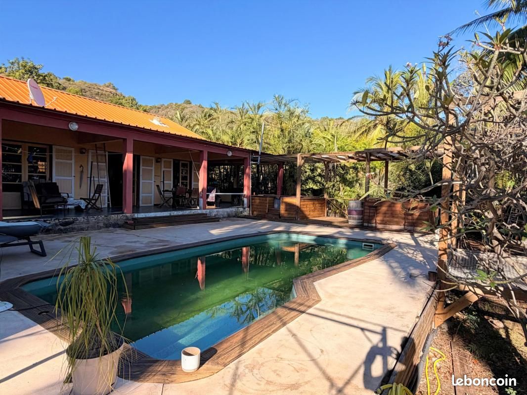 Maison 6 pièces 151 m² · à Saint-Paul · 151 m² · 875 500 €