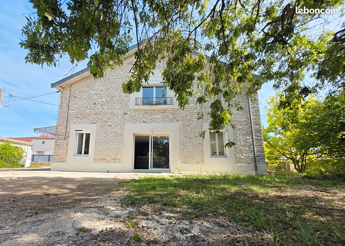 Maison 8 pièces 217 m² · à Brazey-en-Plaine · 217 m² · 452 000 €