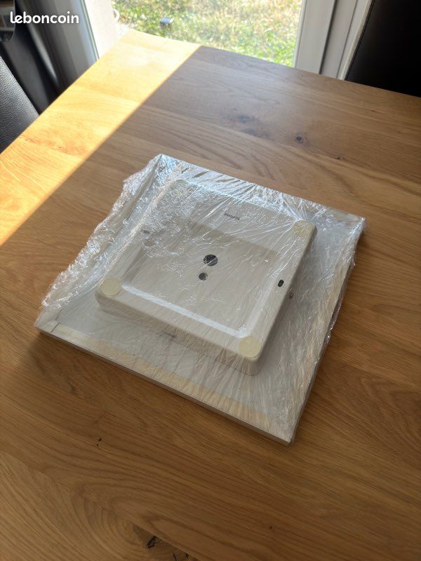 Plafonnier Philips Hue LED White Ambiance en Parfait État (image 2)