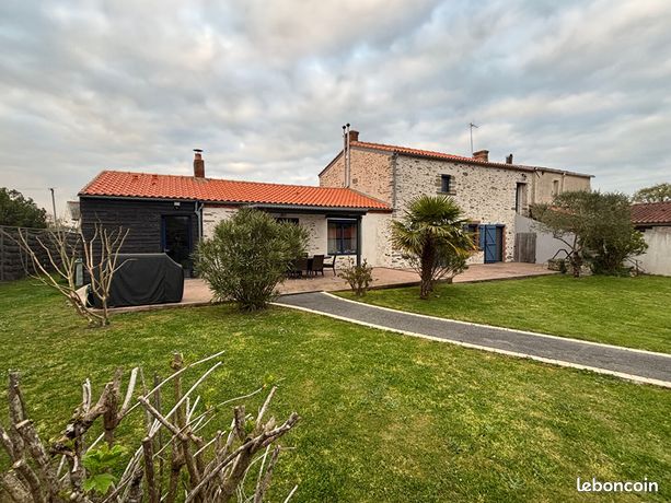 Maison 10 pièces 311 m²
