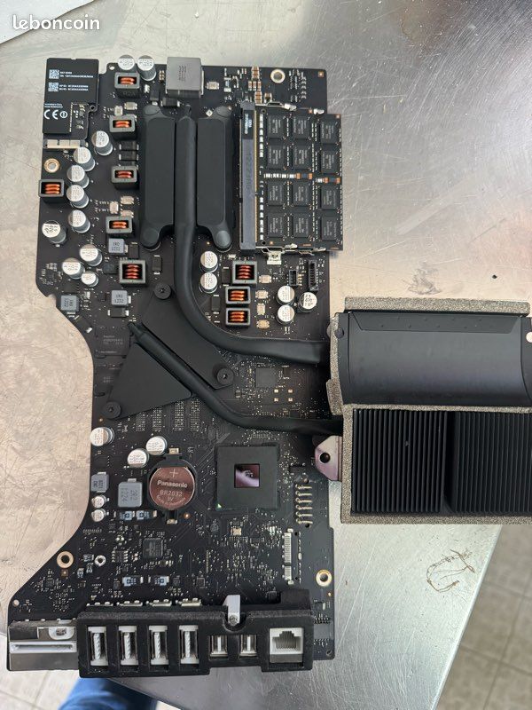 Carte mère iMac 21.5 (image 1)