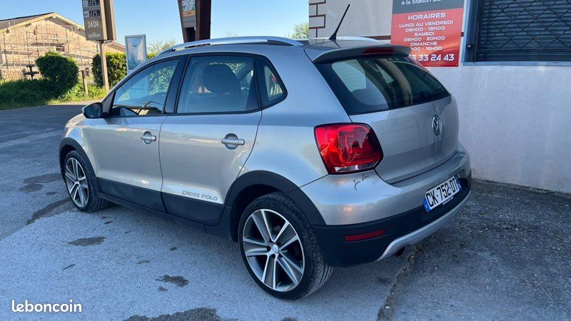 Volkswagen Polo Cross 1.6 TDI 16V 105 cv BVM CROSS JANTES ALUMINIUM (image 6)