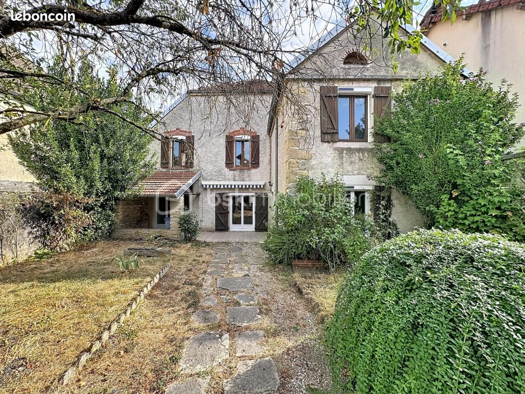 Maison 5 pièces 160 m² · à Champvans · 160 m² · 159 000 €