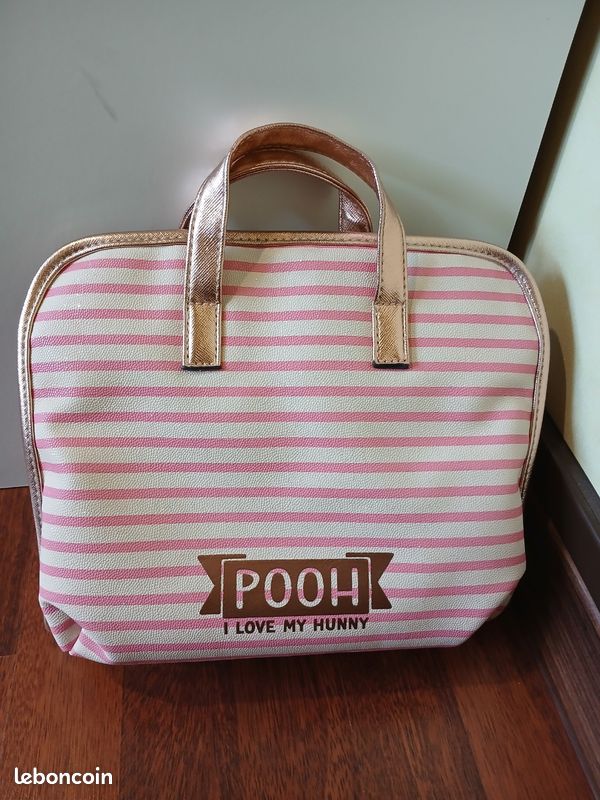 Lot sacs Winnie L'ourson : une trousse de toilettes et une pochette bandoulière (image 3)