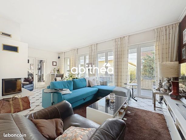 Maison 7 pièces 233 m²
