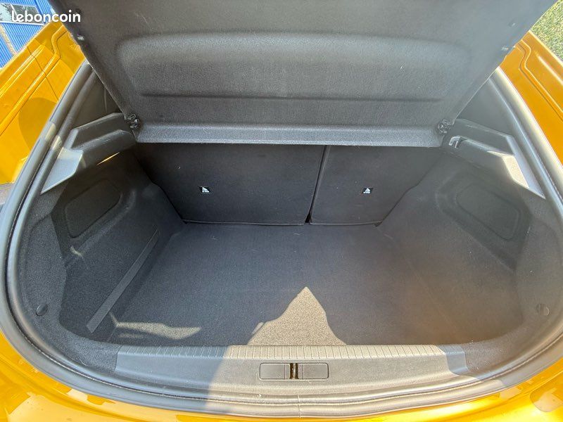 PEUGEOT 208 II 5 Portes e-208 136ch « STYLE » (image 13)