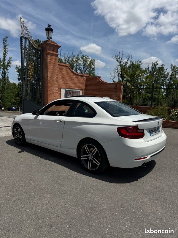 BMW serie 2 (F22) 218i 136ch (image 3)