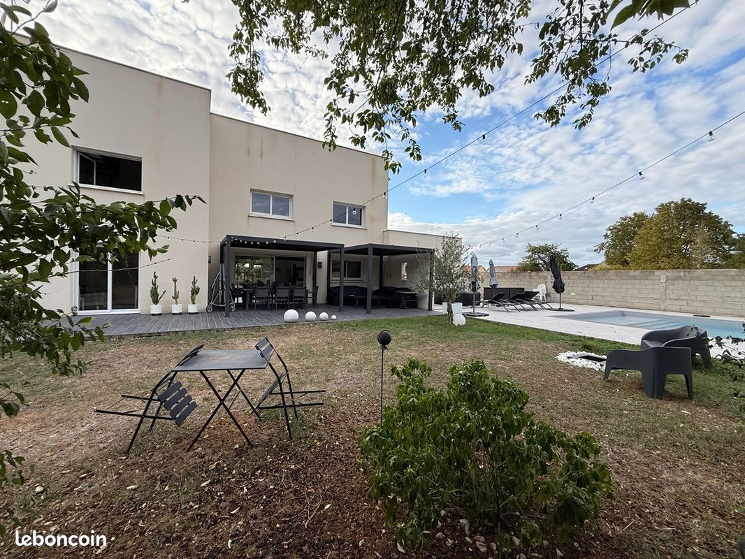 Maison 6 pièces 190 m² · à Issoudun · 190 m² · 421 200 €