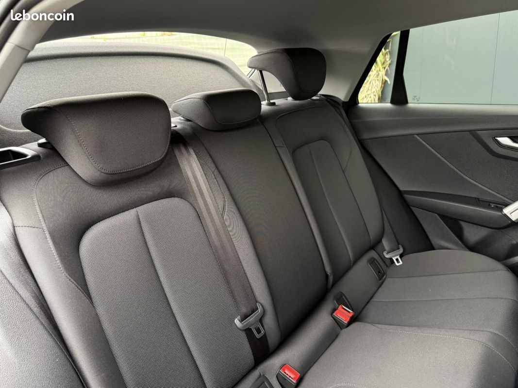 AUDI Q2 35 TFSI 150 S-Tronic S Line avec Caméra et Hayon électrique (image 15)