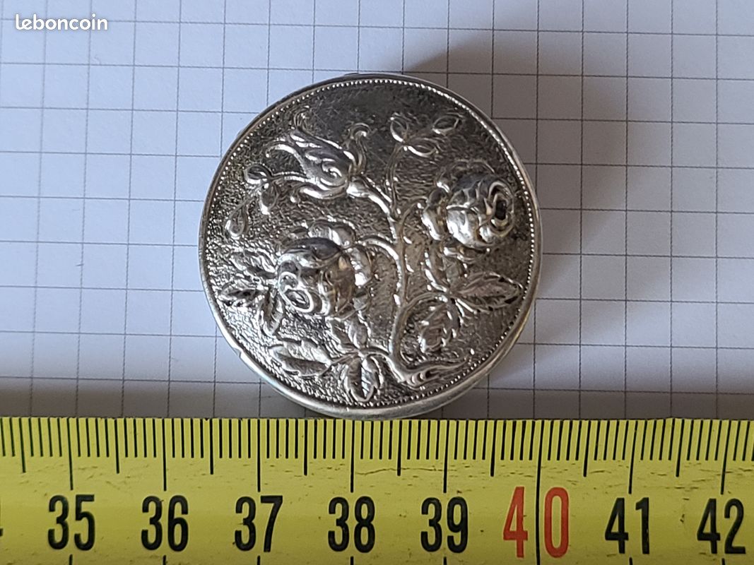 Pendentif Pilulier Vintage En Argent 925 - Miroir Et Décor Floral Guilloché - Occasion